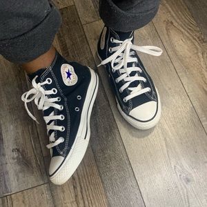 Black hightop converse